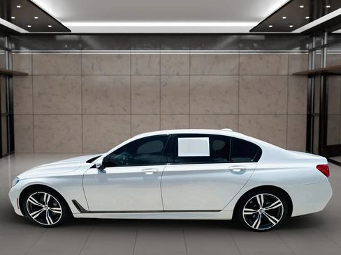 Used 2019 BMW 740i w/ M Sport Package RWD image 6