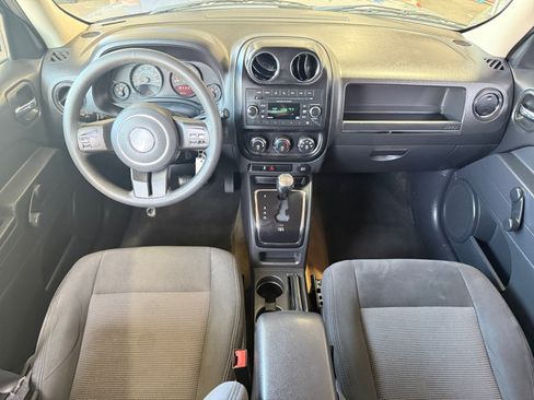 Used 2017 Jeep Patriot Sport FWD image 25
