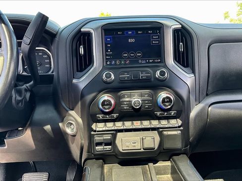 Used 2022 GMC Sierra 3500 Denali w/ Denali Ultimate Package AWD/4WD image 18