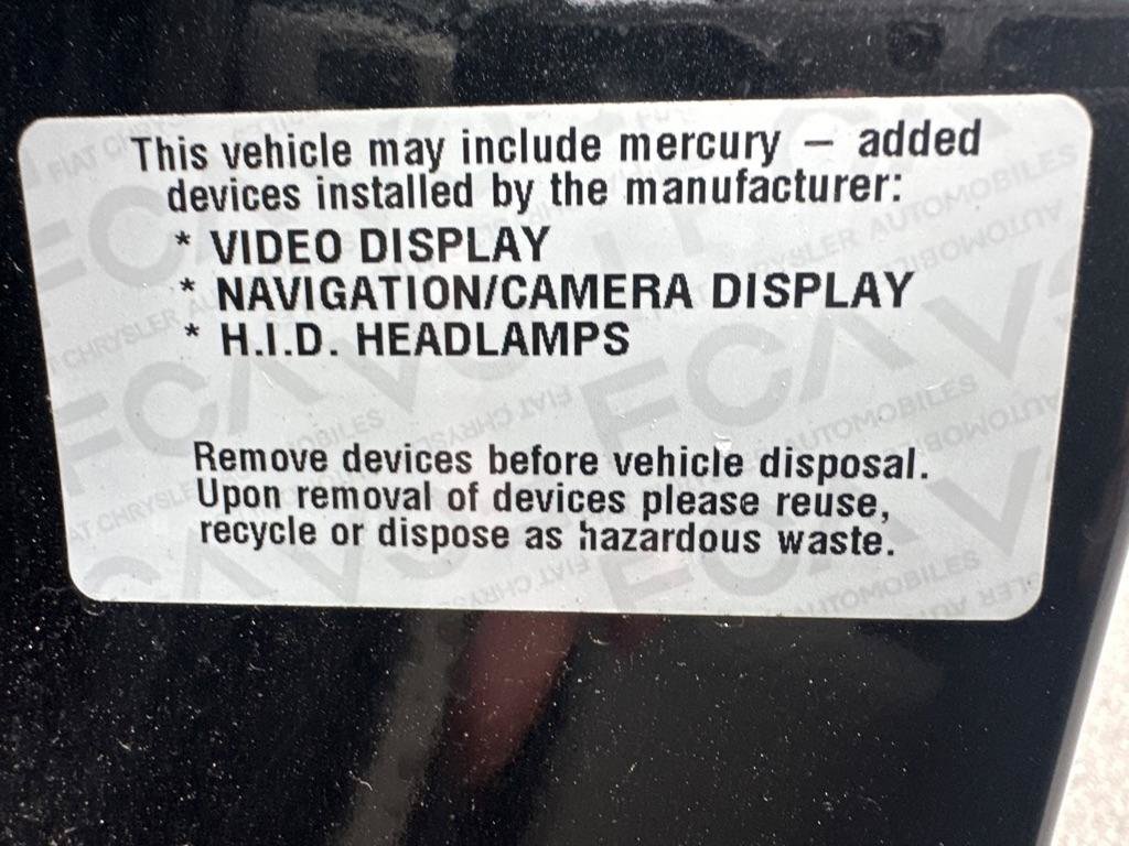 Used 2017 Chrysler Pacifica Touring Plus w/ Tire & Wheel Group FWD image 30