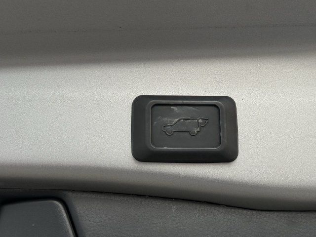 Used 2022 Toyota RAV4 XLE Premium AWD/4WD image 35