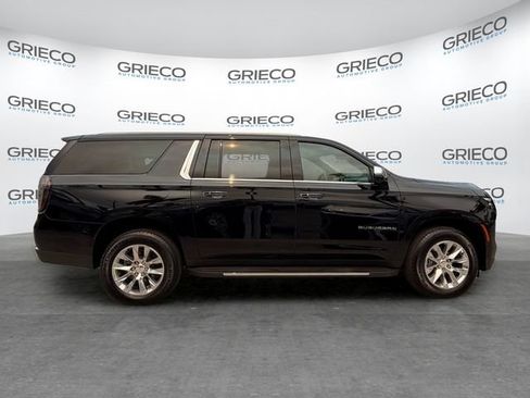 Used 2025 Chevrolet Suburban Premier AWD/4WD image 8