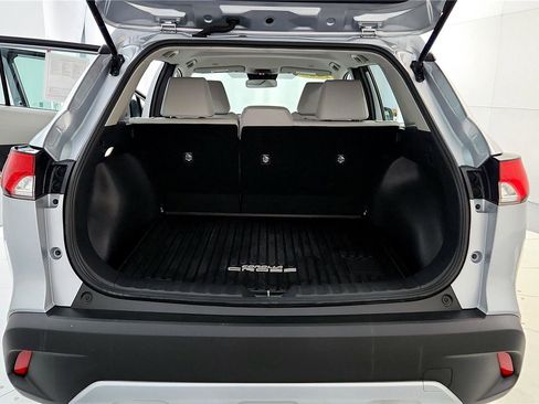 Certified 2023 Toyota Corolla Cross L image 32