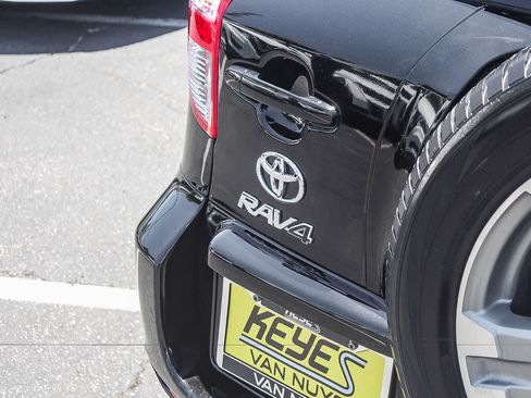 Used 2009 Toyota RAV4 Sport FWD image 9
