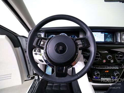 Certified 2024 Rolls-Royce Phantom Sedan RWD image 15