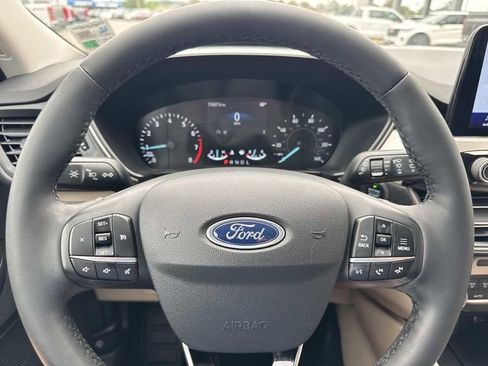 Used 2021 Ford Escape SE w/ Convenience Package FWD image 26