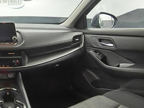 Used 2025 Nissan Rogue SV FWD image 15