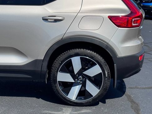 Used 2023 Volvo XC40 Recharge Ultimate w/ Protection Package Premier AWD/4WD image 43