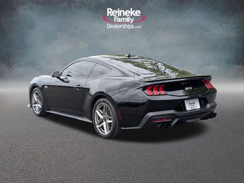 Used 2024 Ford Mustang GT RWD image 8