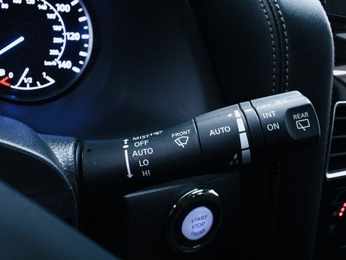 Used 2021 Nissan Armada Platinum image 22