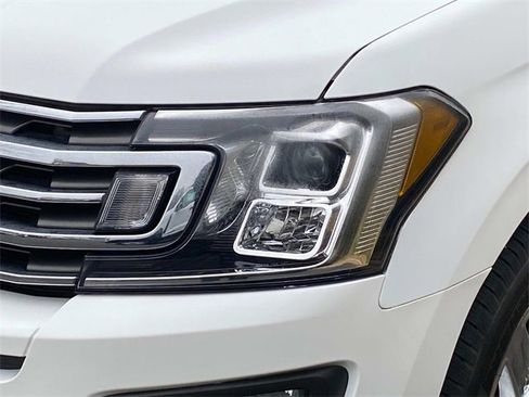 Used 2020 Ford Expedition XLT w/ Equipment Group 202A image 5