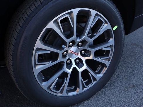New 2026 GMC Yukon Denali w/ Sun & Power Step Package AWD/4WD image 48