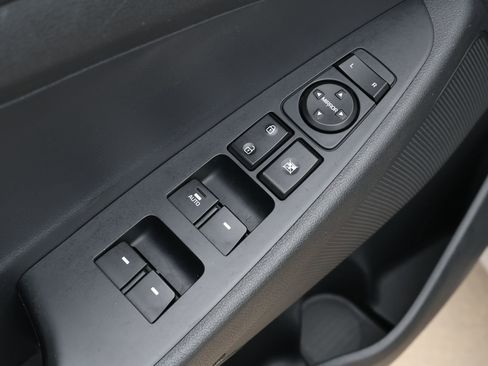 Used 2019 Hyundai Tucson Sport FWD image 26