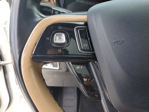 Used 2022 Lincoln Corsair Reserve image 22