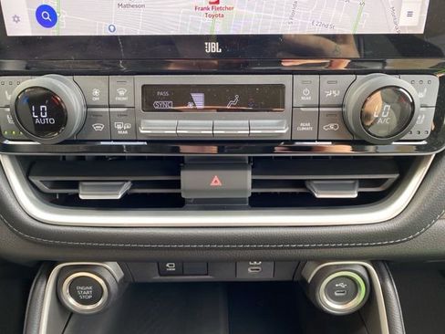 Used 2025 Toyota Grand Highlander Limited image 11