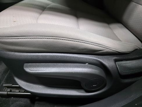 Used 2020 Hyundai Elantra SEL image 17