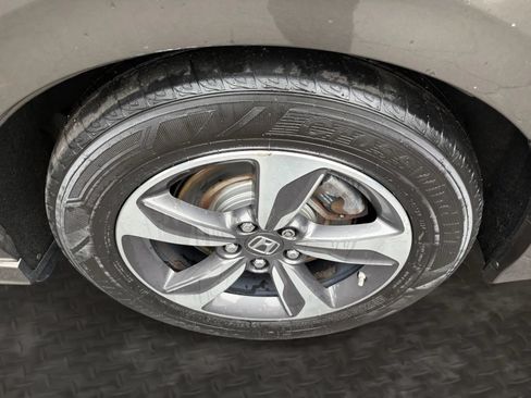 Used 2018 Honda Odyssey Touring image 45