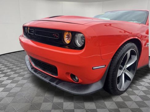 Used 2019 Dodge Challenger R/T RWD image 11