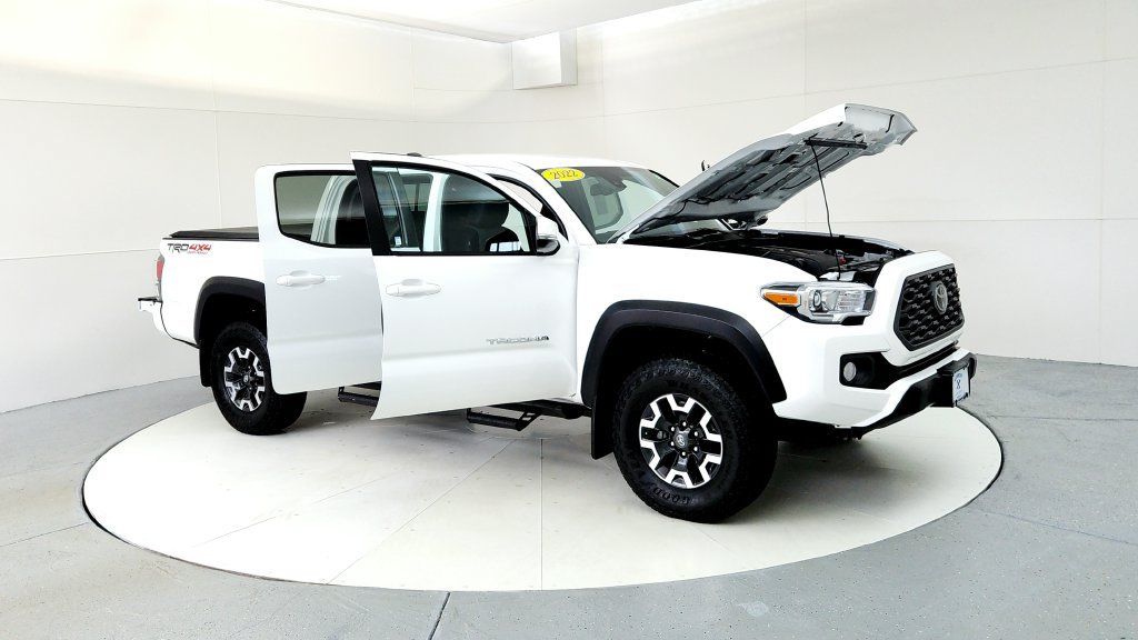 Certified 2022 Toyota Tacoma TRD Off-Road w/ Technology Package AWD/4WD image 12