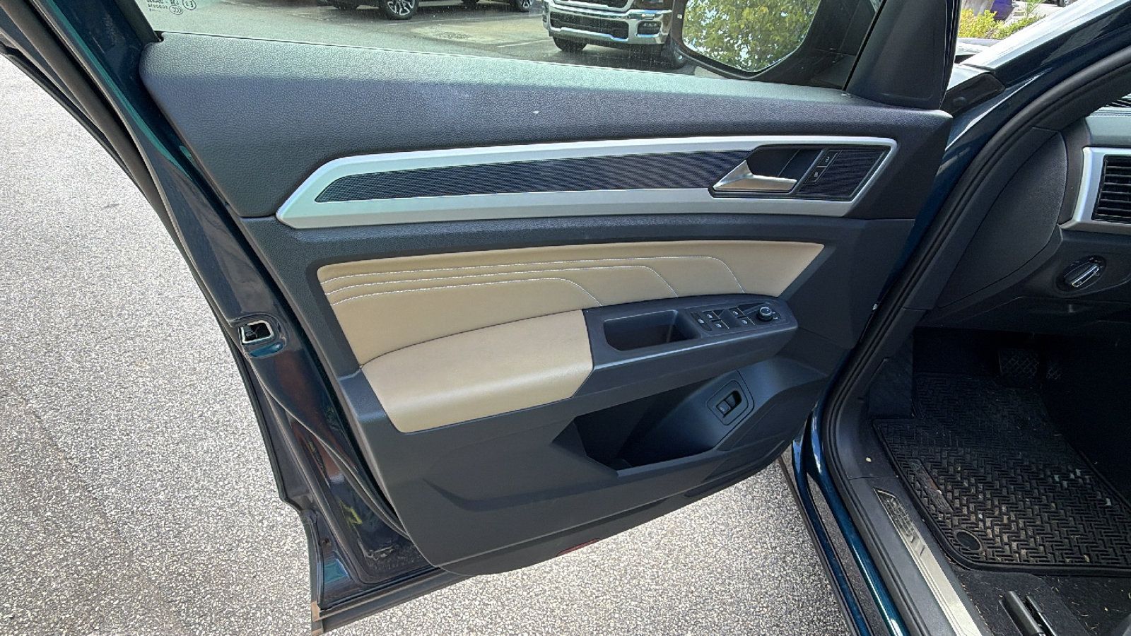 Used 2021 Volkswagen Atlas Cross Sport SEL FWD image 14