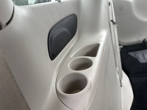 Used 2022 Chrysler Pacifica Touring-L image 14