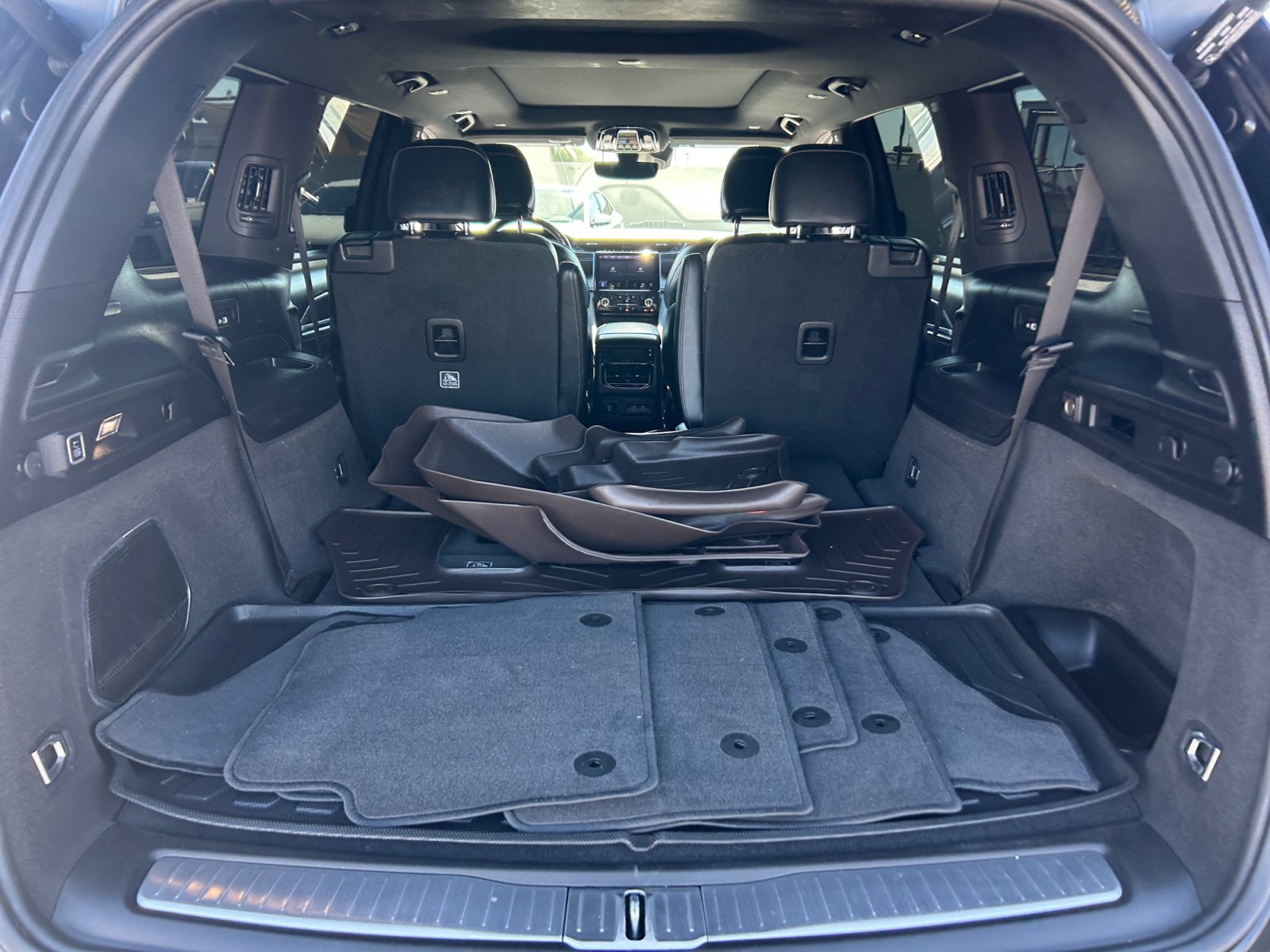 Used 2022 Jeep Grand Cherokee L Overland AWD/4WD image 32