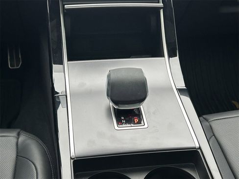 Used 2025 Land Rover Range Rover Velar Dynamic SE image 20