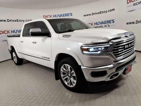 Used 2019 RAM 1500 Limited AWD/4WD image 3