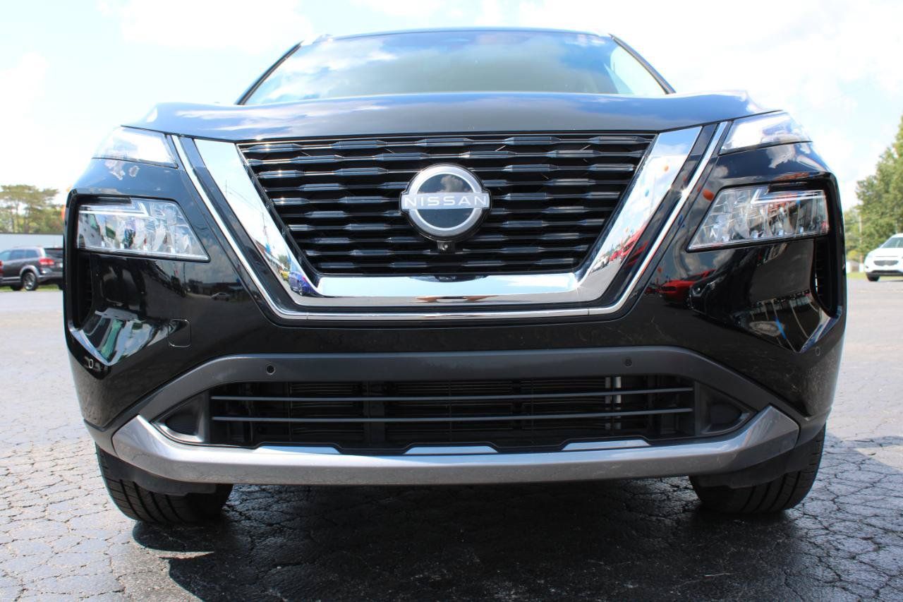 Used 2023 Nissan Rogue SL w/ SL Premium Package FWD image 2