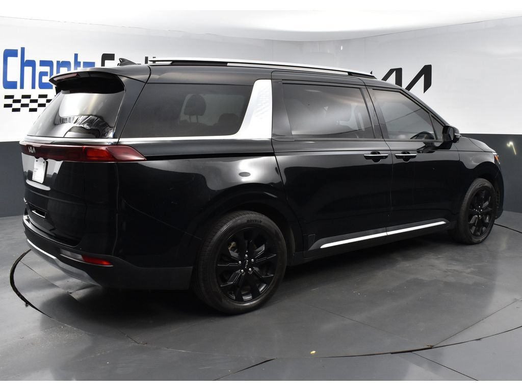 Used 2022 Kia Carnival SX FWD image 5