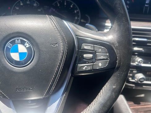 Used 2018 BMW 530i xDrive AWD/4WD image 21