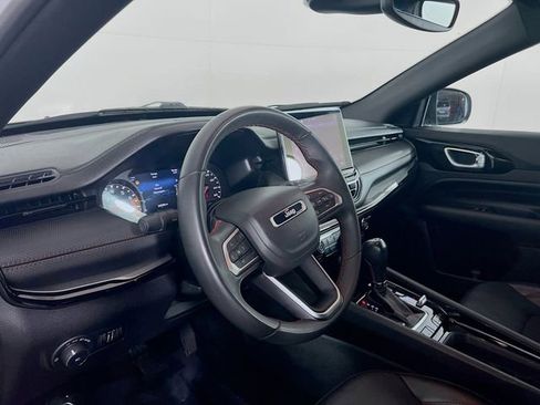 Used 2023 Jeep Compass Trailhawk image 11