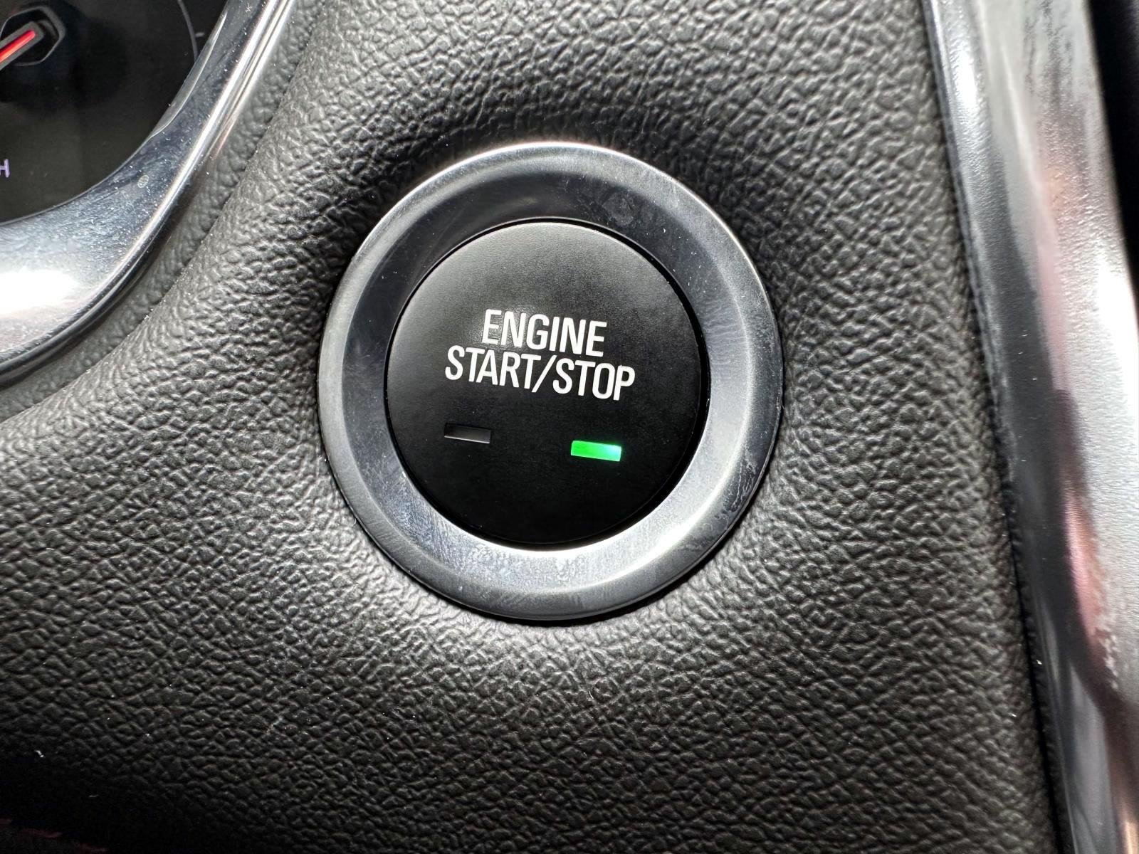 Used 2023 Chevrolet Traverse RS AWD/4WD image 21