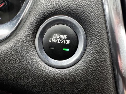 Used 2023 Chevrolet Traverse RS AWD/4WD image 21