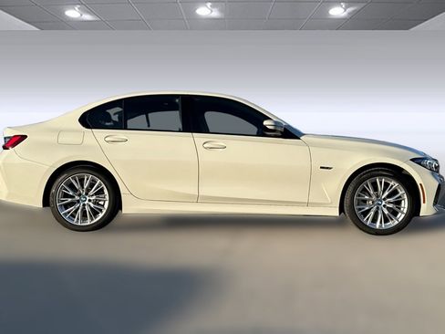 Used 2023 BMW 330e 330e w/ Driving Assistance Package image 8
