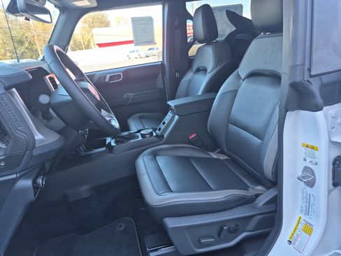 New 2025 Ford Bronco Outer Banks image 10