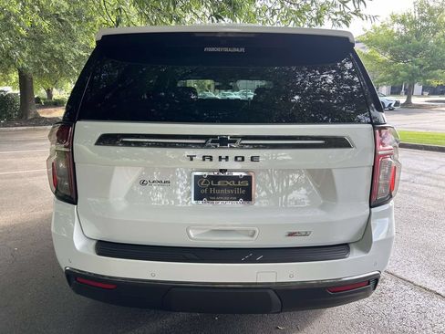 Used 2022 Chevrolet Tahoe Z71 w/ Luxury Package AWD/4WD image 3