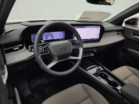 New 2026 Audi Q3 quattro 2.0T AWD/4WD image 9