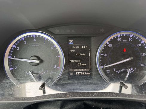 Used 2018 Toyota Highlander Limited Platinum AWD/4WD image 14