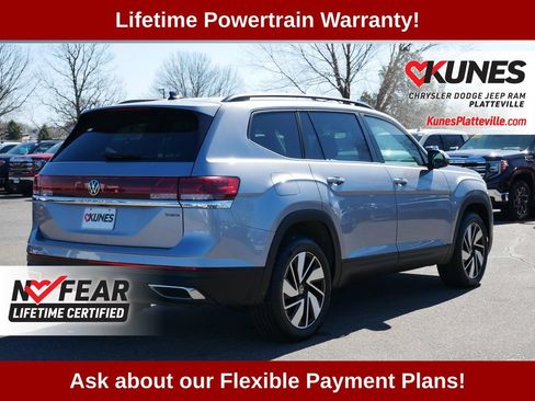 Used 2025 Volkswagen Atlas SE AWD/4WD image 9