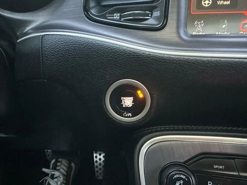 Used 2016 Dodge Challenger SXT Plus image 19