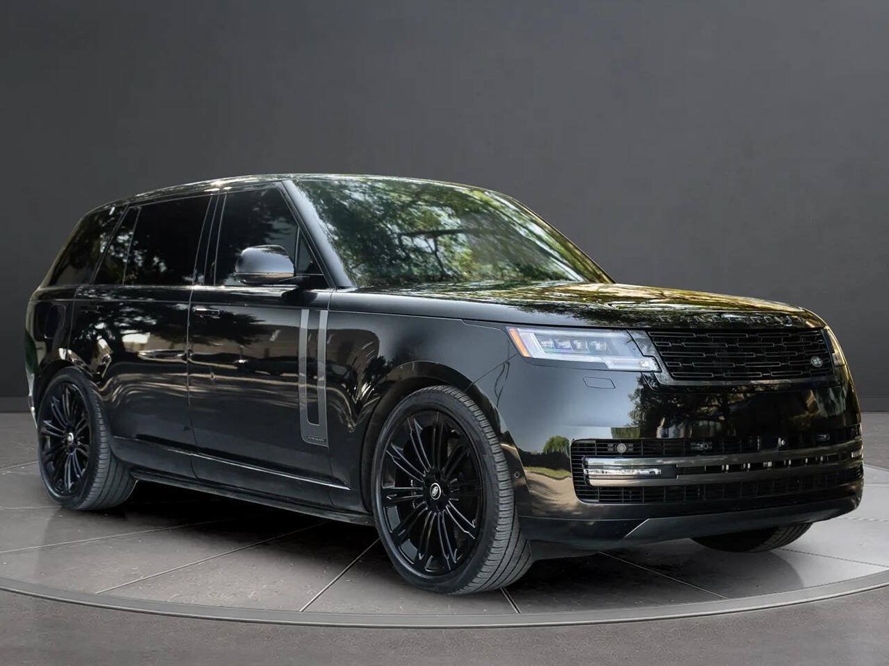 Used 2024 Land Rover Range Rover Long Wheelbase Autobiography AWD/4WD image 6