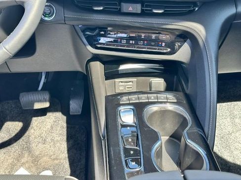 Used 2023 Buick Envision Avenir AWD/4WD image 15