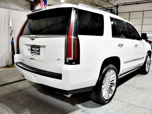 Used 2016 Cadillac Escalade Platinum AWD/4WD image 6