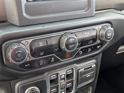 Used 2020 Jeep Wrangler Unlimited Sport image 25