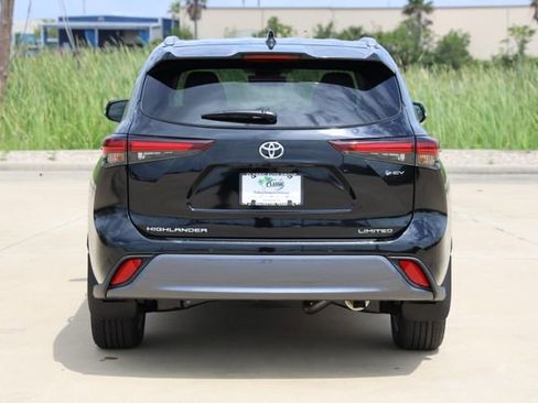 New 2026 Toyota Highlander Limited AWD/4WD image 7