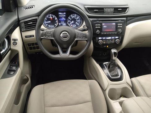 Used 2018 Nissan Rogue Sport SV FWD image 22
