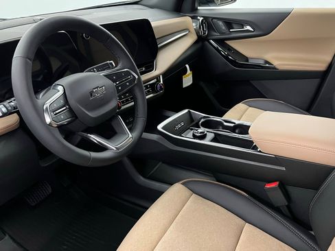 New 2026 Chevrolet Equinox ACTIV w/ Convenience Package III image 16