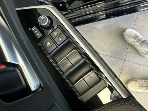 New 2026 Toyota Sienna Platinum AWD/4WD image 19
