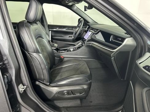 Used 2022 Jeep Grand Cherokee Trailhawk AWD/4WD image 31